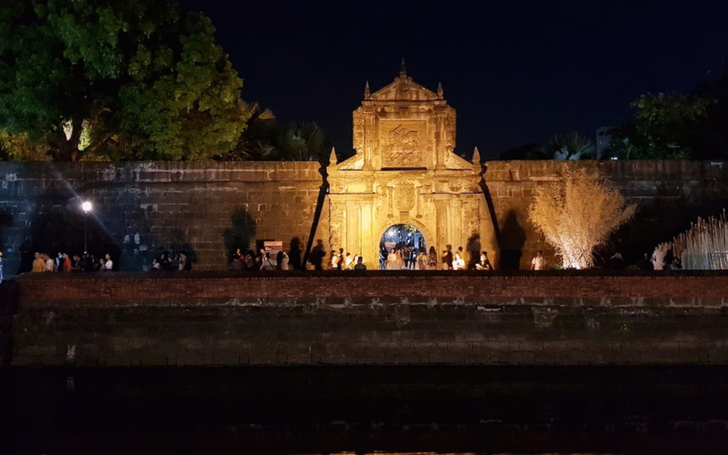 Manila Tour Packages 5 Days 4 Nights – Rizal Park Intramuros Tour