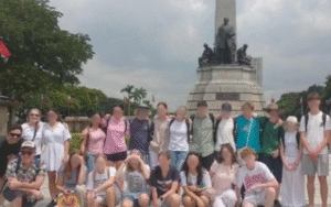 Large tour group photo during a Philippine tour